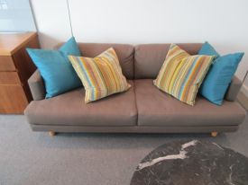 R6504 - Versatile Sofa