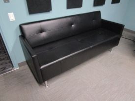 R6543 - Black Leather Sofa