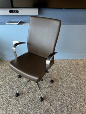 C61940 - Encore Leather Chair